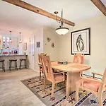 Large Townhouse W/ Private Patio!