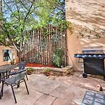 Large Townhouse W/ Private Patio! Сasa de vacaciones *