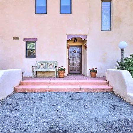 Large Townhouse W/ Private Patio! Santa Fe