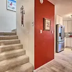 Large Santa Fe Townhouse With Private Patio!