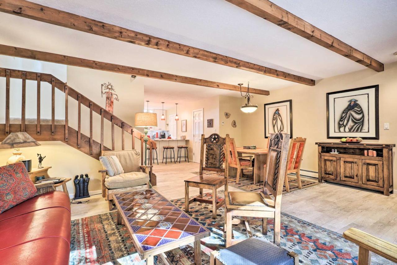 Large Townhouse With Private Patio!